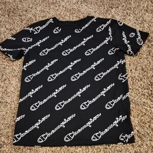 Champion Tshirt 🖤